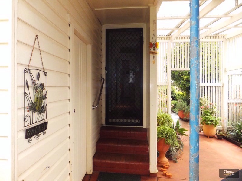 34 Buckland Street, Harristown QLD 4350