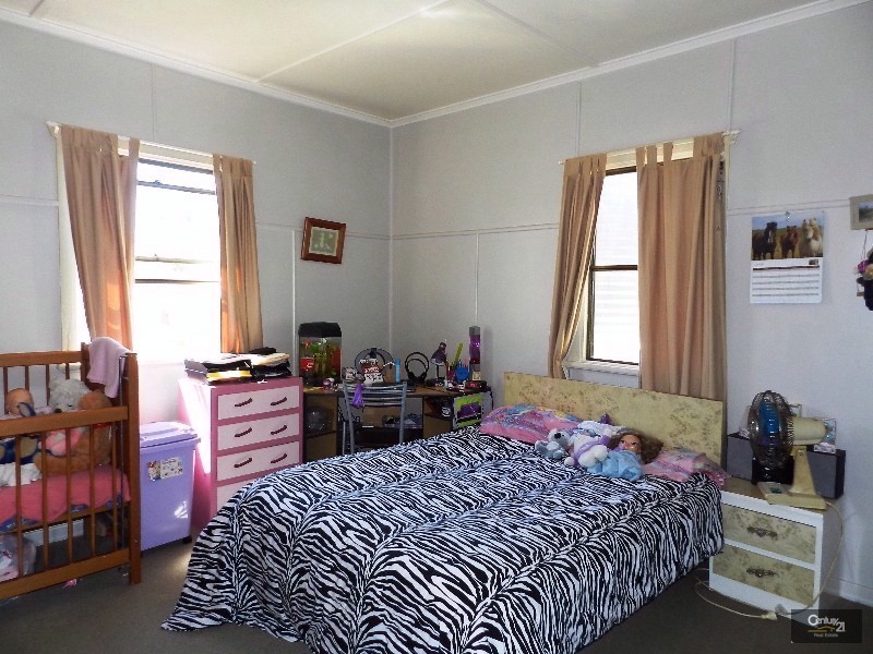34 Underwood Crescent, Harristown QLD 4350