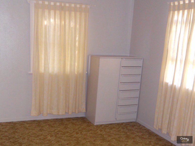 34 Underwood Crescent, Harristown QLD 4350