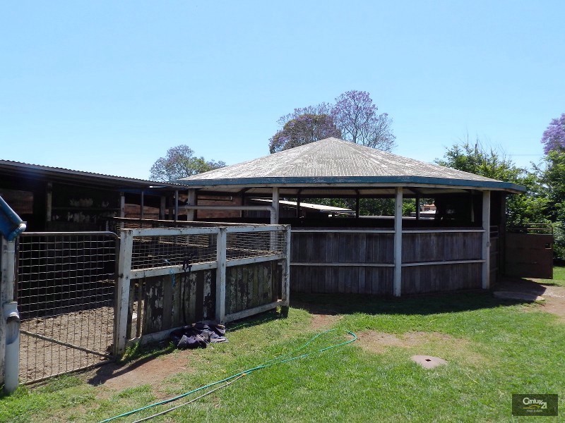 14-16 McDowall Street, Newtown QLD 4350