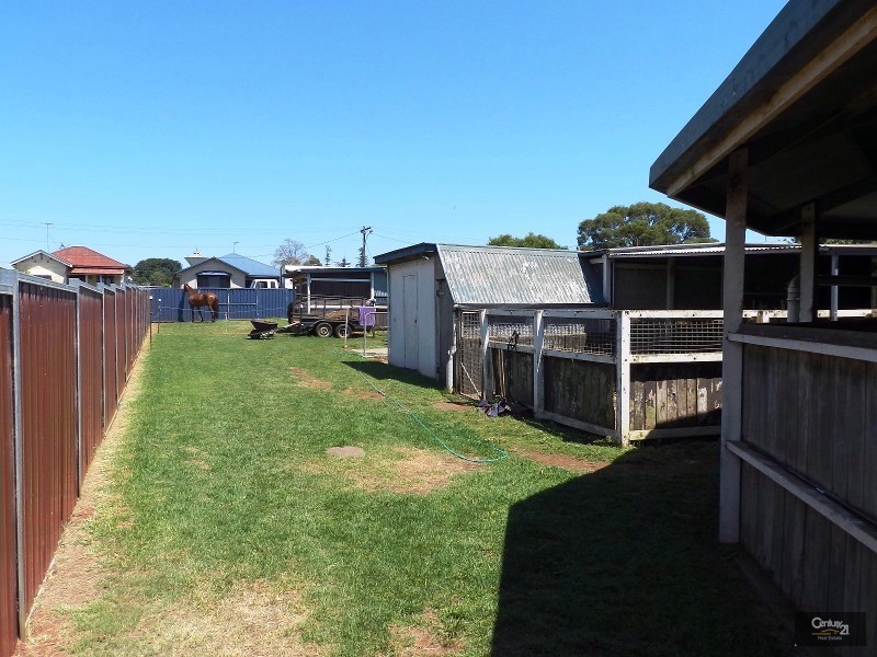 14-16 McDowall Street, Newtown QLD 4350