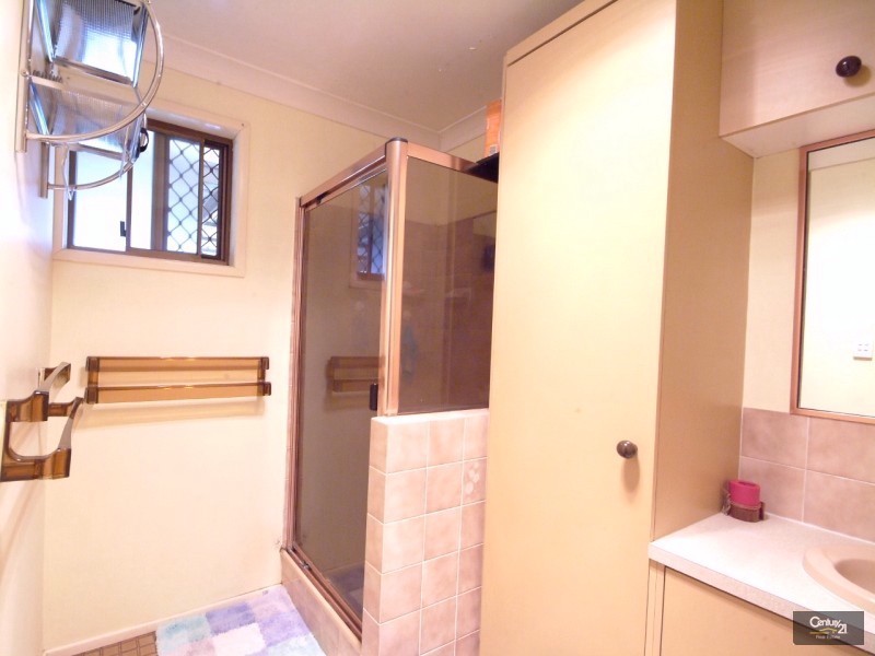 3 Kratzman Court, Kearneys Spring QLD 4350