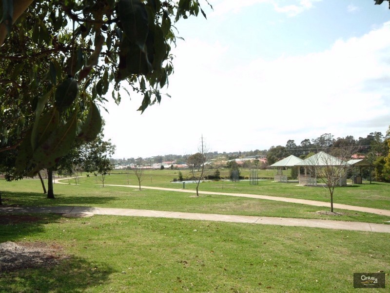 3 Kratzman Court, Kearneys Spring QLD 4350