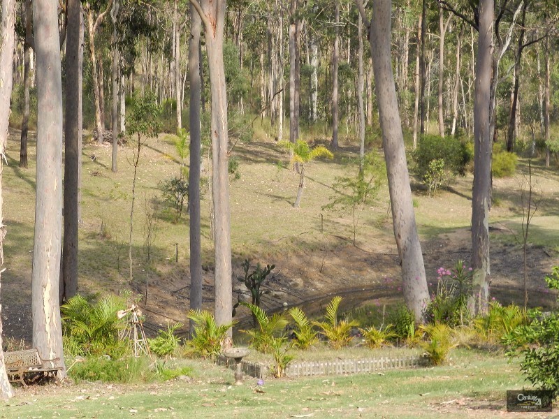 878 Murphys Creek Road, Upper Lockyer QLD 4352