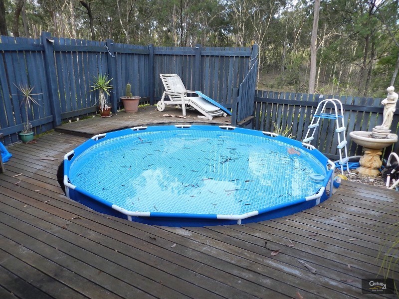 878 Murphys Creek Road, Upper Lockyer QLD 4352