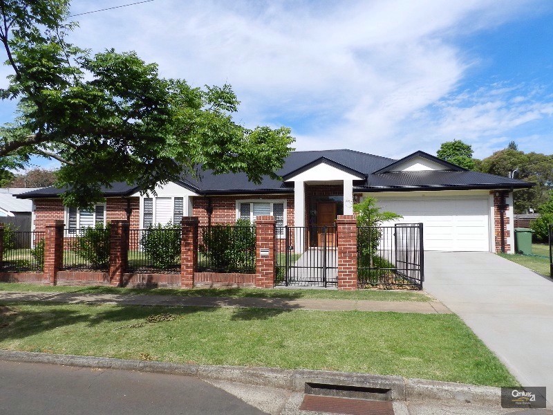 28a Curzon Street, East Toowoomba QLD 4350
