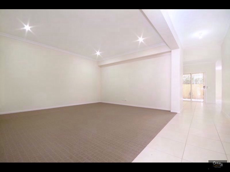 2/28 Curzon Street, East Toowoomba QLD 4350