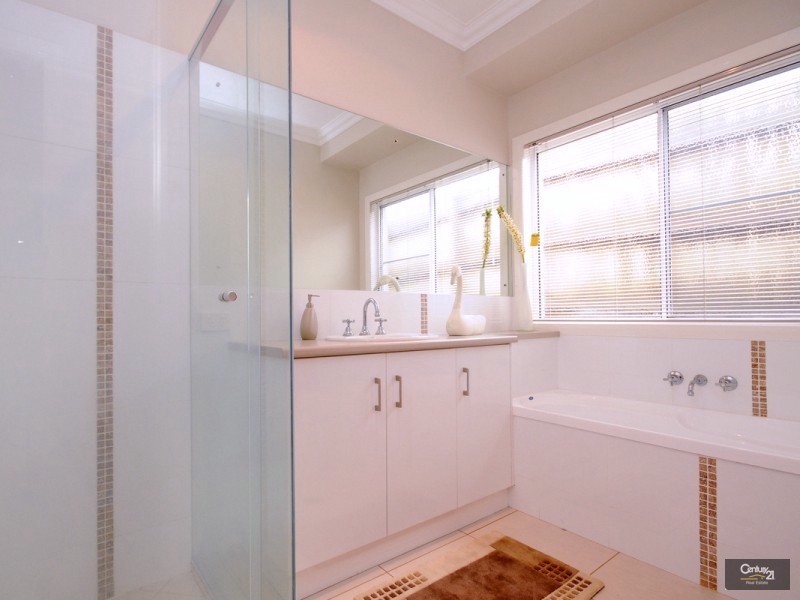 12 Kite Street, Rangeville QLD 4350