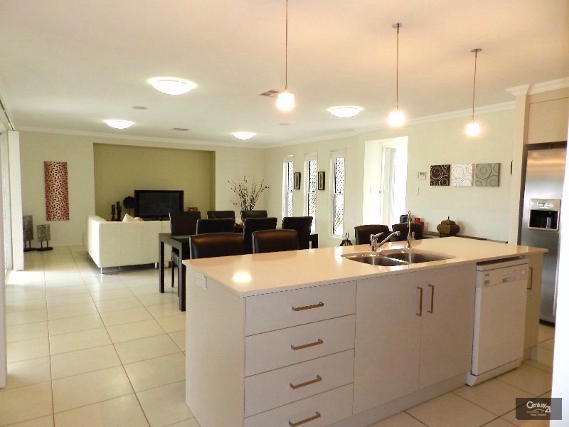 78 Smythe Drive, Highfields QLD 4352