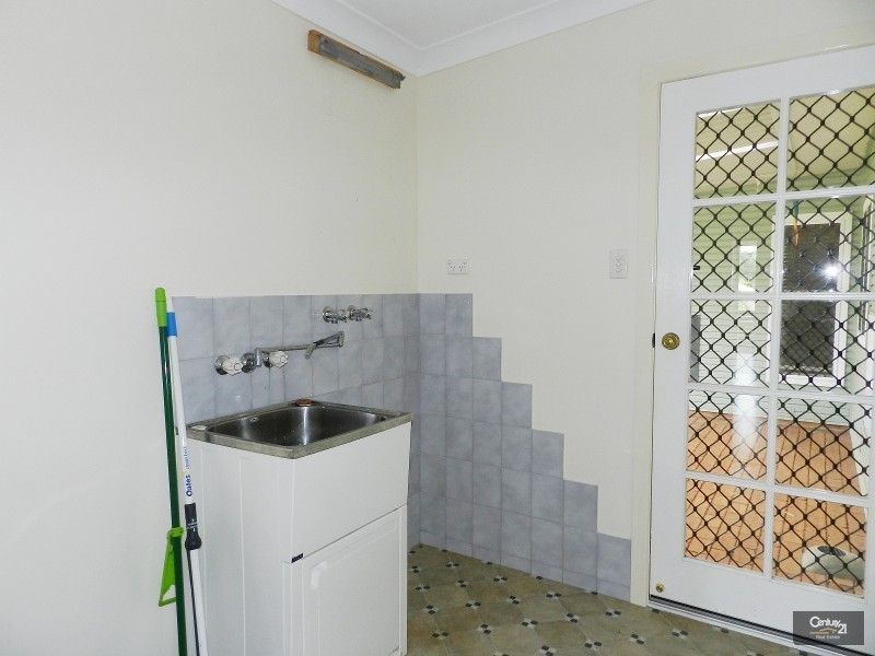 60 Wentworth Street, Centenary Heights QLD 4350