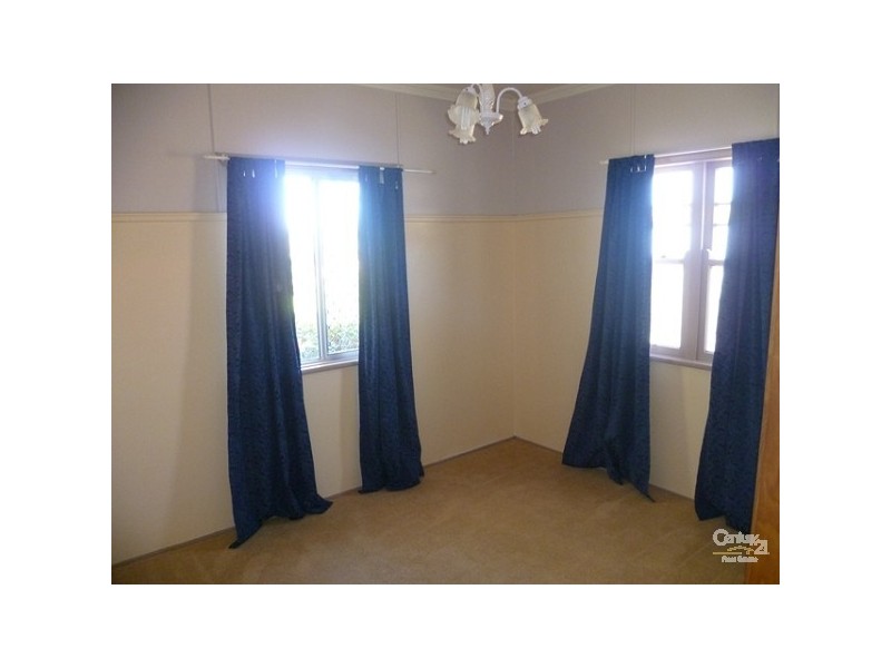 22 Lloyd Street, Harristown QLD 4350