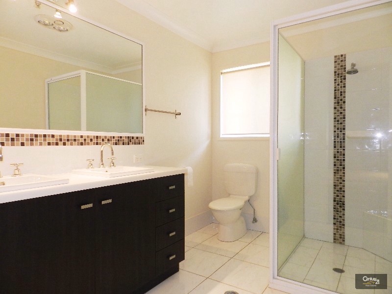 12 Ridgewood Drive, Kearneys Spring QLD 4350