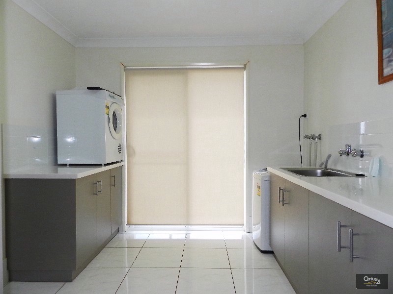 12 Ridgewood Drive, Kearneys Spring QLD 4350