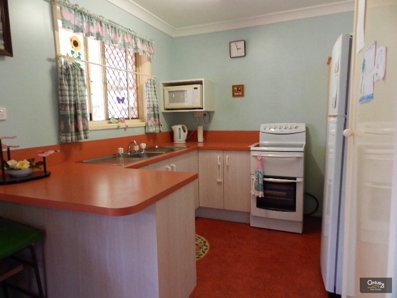 3 Gladstone Street, Wyreema QLD 4352