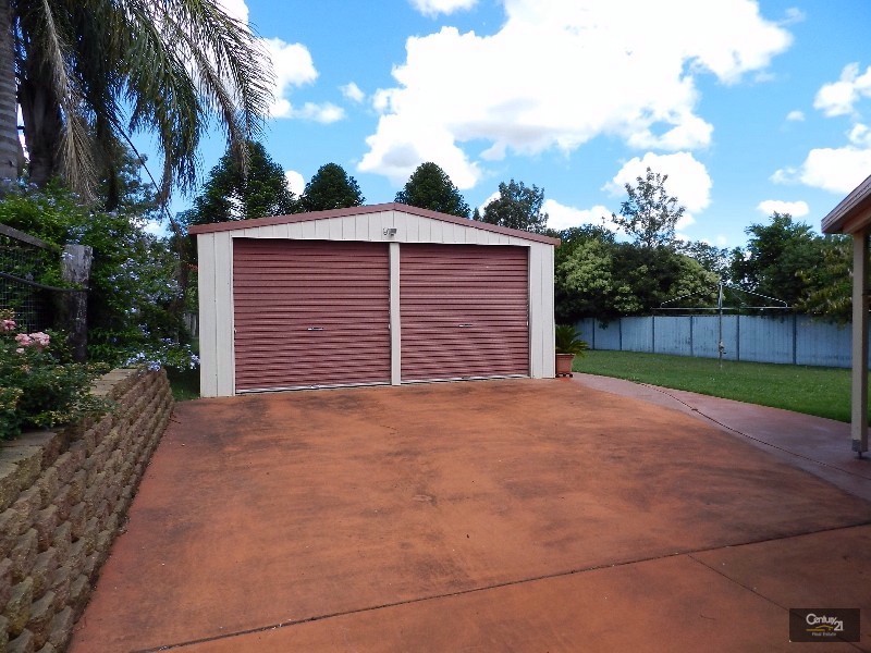 3 Gladstone Street, Wyreema QLD 4352