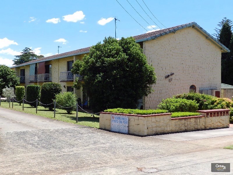 4/67 Taylor Street, Newtown QLD 4305