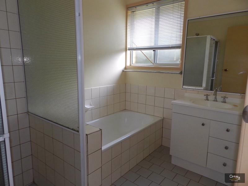 11 Moran Street, Wilsonton QLD 4350