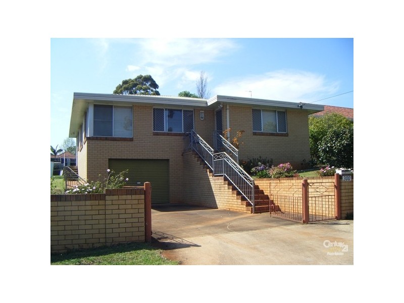 300 Hume Street, Centenary Heights QLD 4350