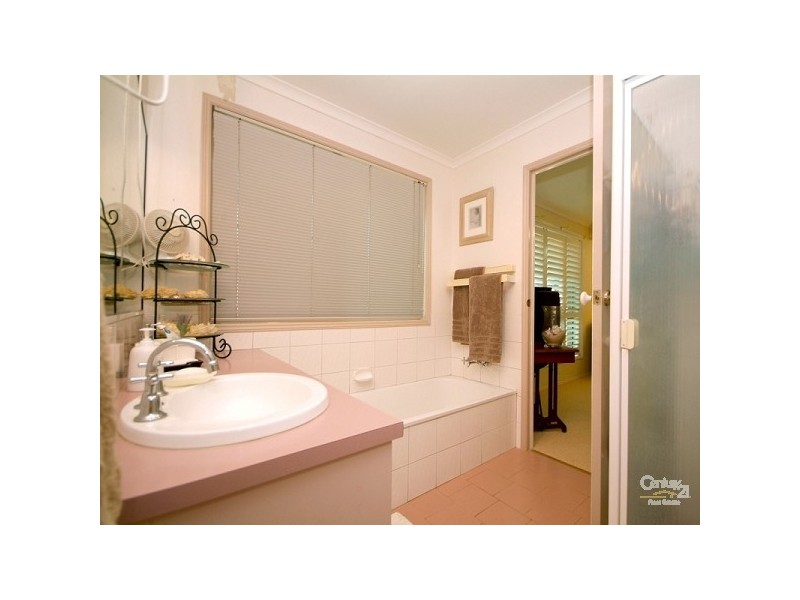 8 Bowden Court, Darling Heights QLD 4350