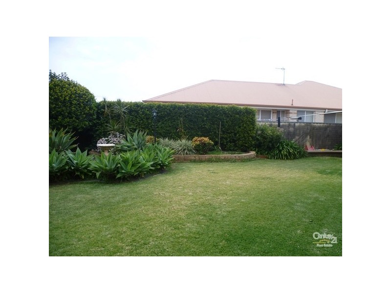 11 Chelwyn Street, Middle Ridge QLD 4350