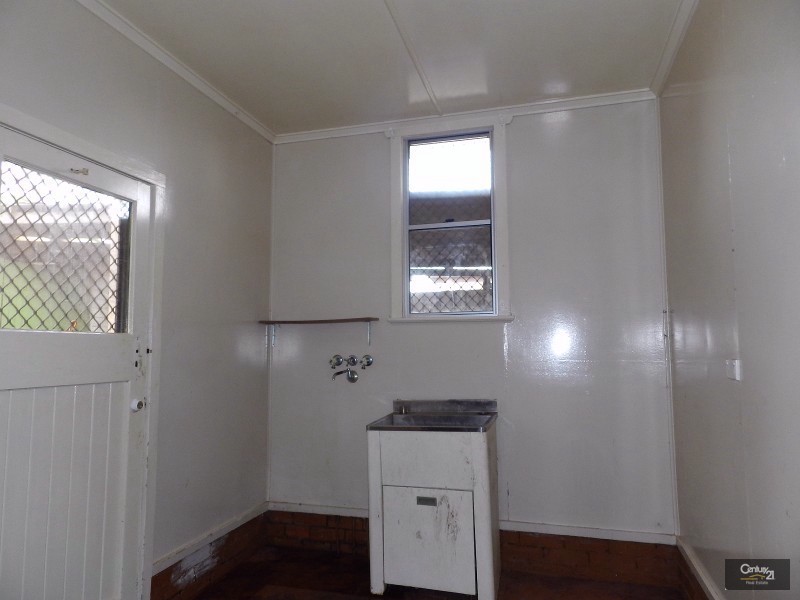 1A Lyndall Street, Harristown QLD 4350