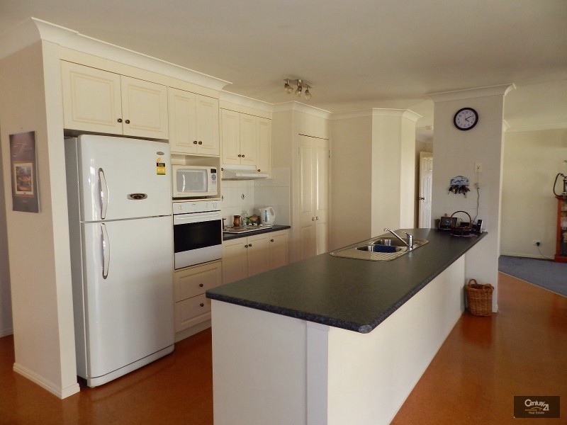 7 Mather Street, Highfields QLD 4352