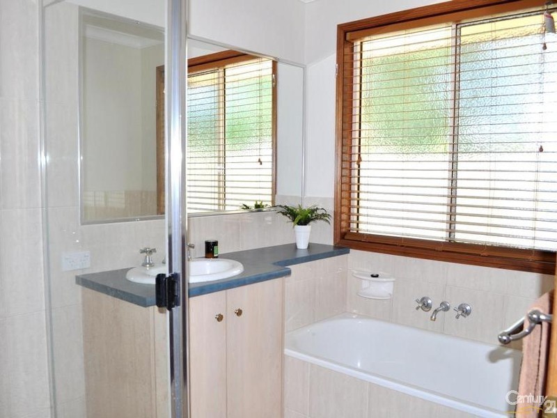 57a Mary Street, Mount Lofty QLD 4350