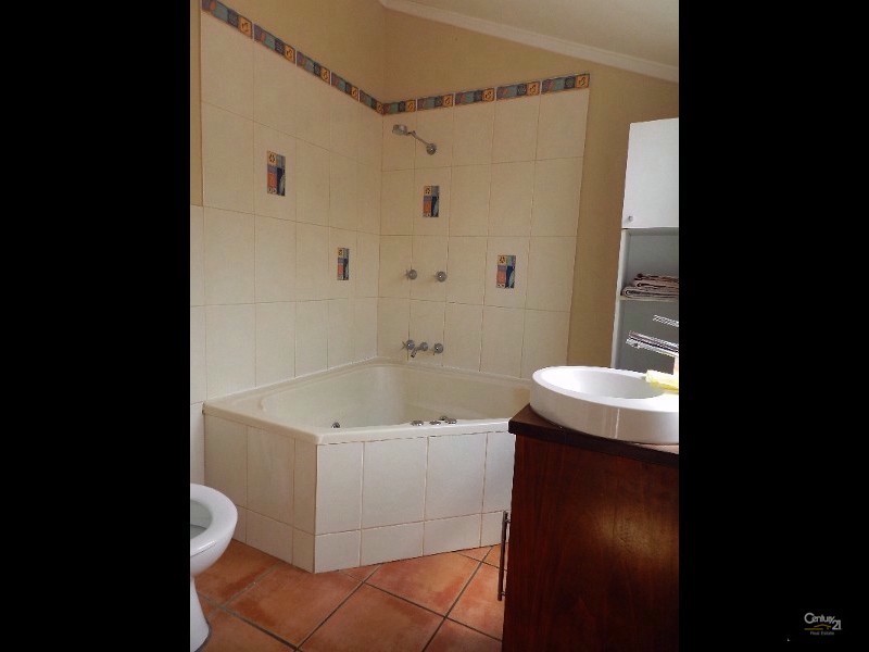 13 Kent Street, East Toowoomba QLD 4350