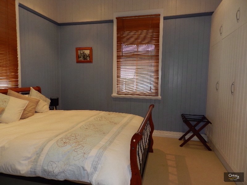 13 Kent Street, East Toowoomba QLD 4350