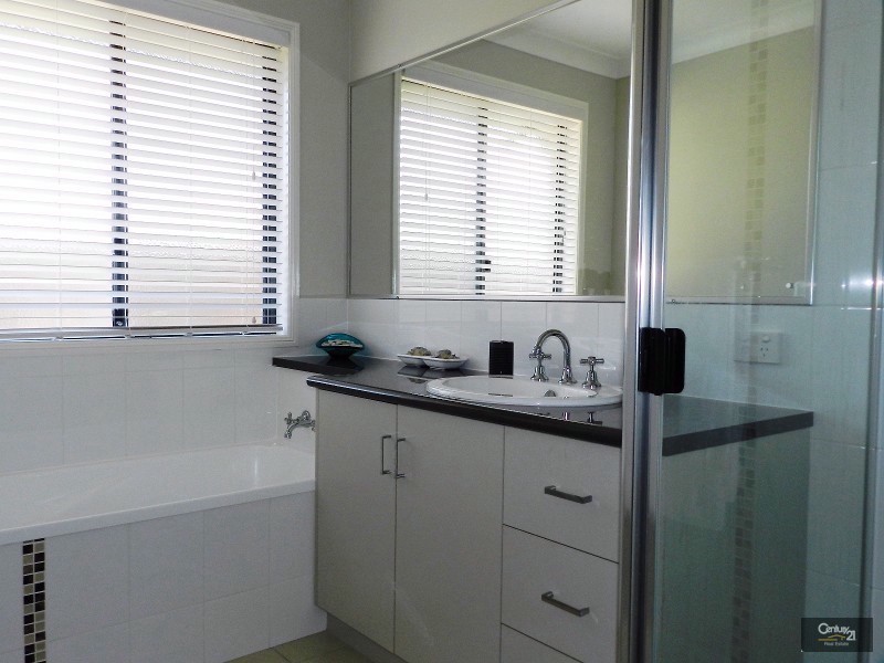 3 Gaudron Close, Wilsonton QLD 4350