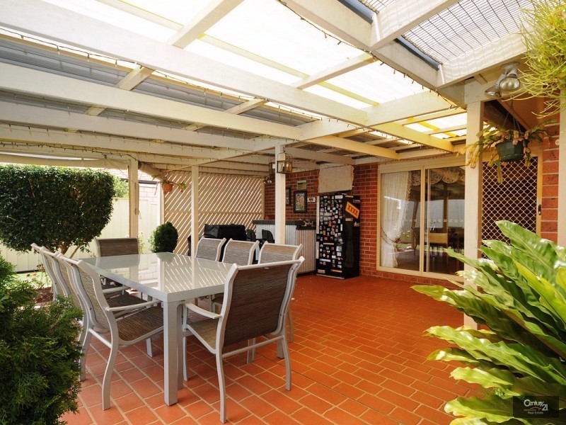 11 Pillar Street, Middle Ridge QLD 4350