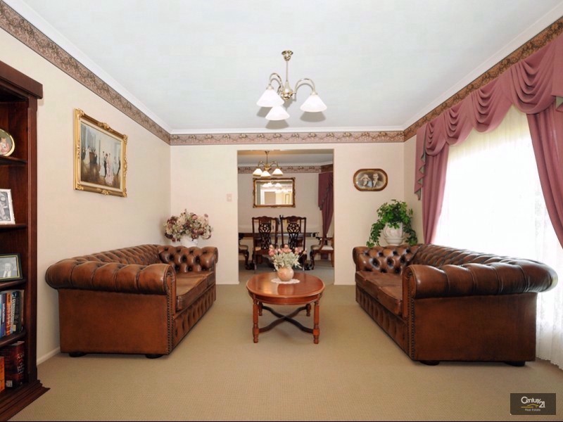 11 Pillar Street, Middle Ridge QLD 4350