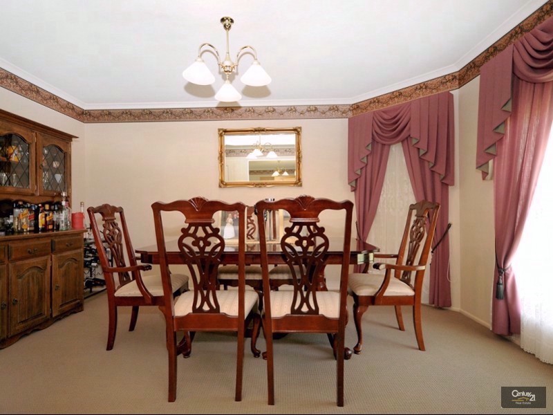 11 Pillar Street, Middle Ridge QLD 4350