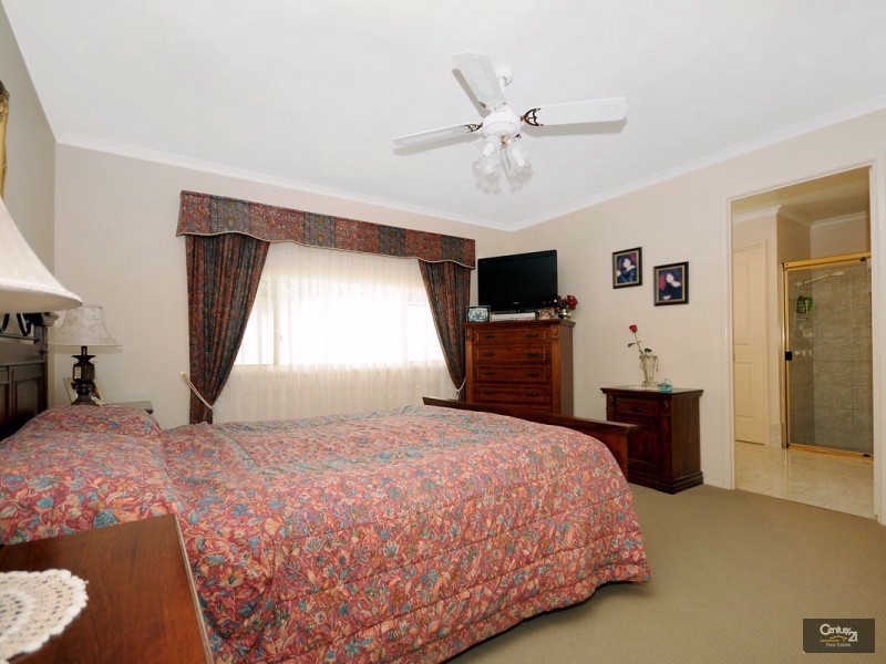 11 Pillar Street, Middle Ridge QLD 4350