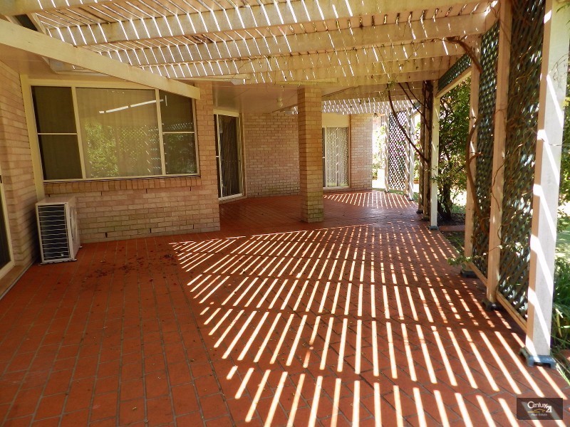 10 Parsley Drive, Middle Ridge QLD 4350