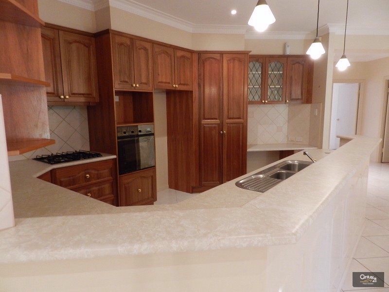 10 Parsley Drive, Middle Ridge QLD 4350