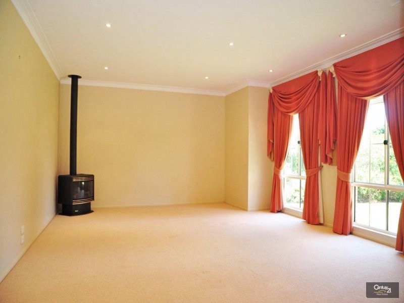 10 Parsley Drive, Middle Ridge QLD 4350