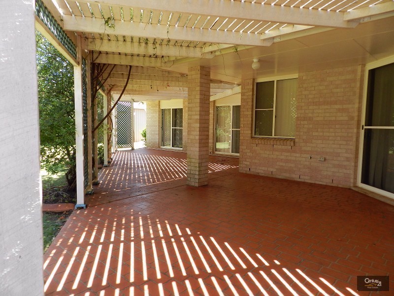 10 Parsley Drive, Middle Ridge QLD 4350