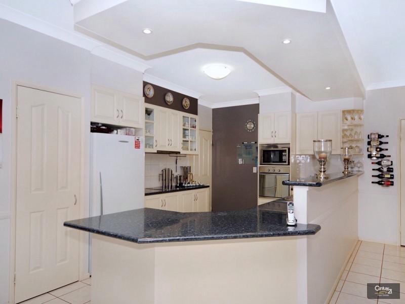 12 Powell Court, Highfields QLD 4352