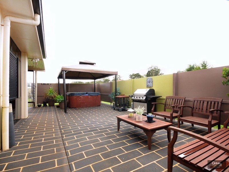12 Powell Court, Highfields QLD 4352