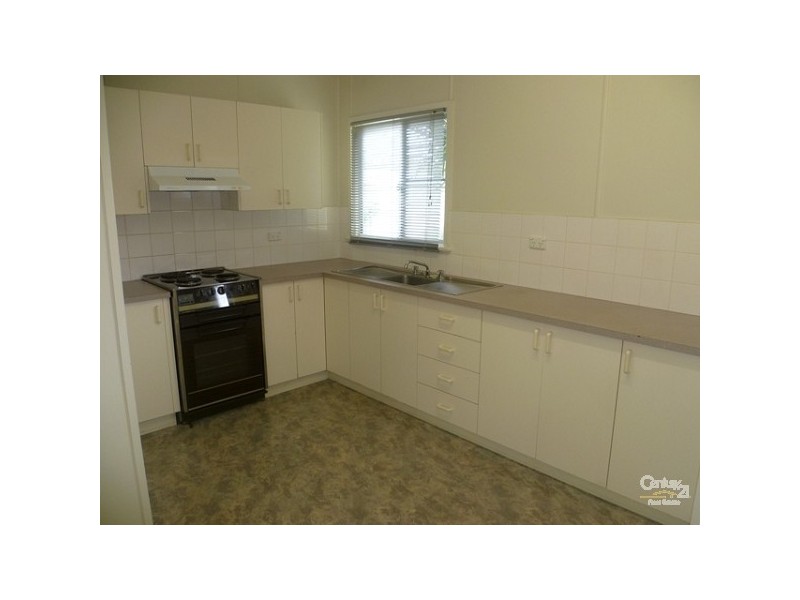 11 McCafferty Street, Wilsonton QLD 4350