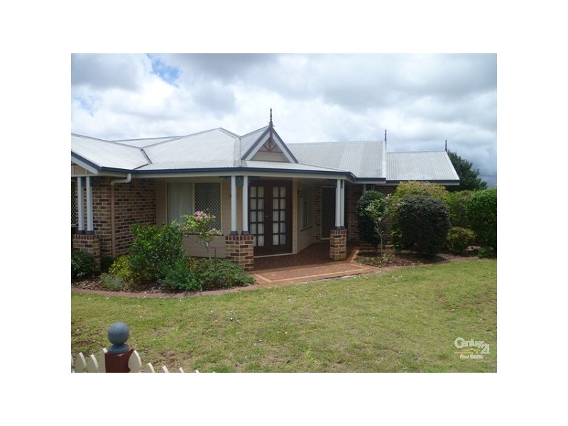 33 Chelwyn Street, Middle Ridge QLD 4350