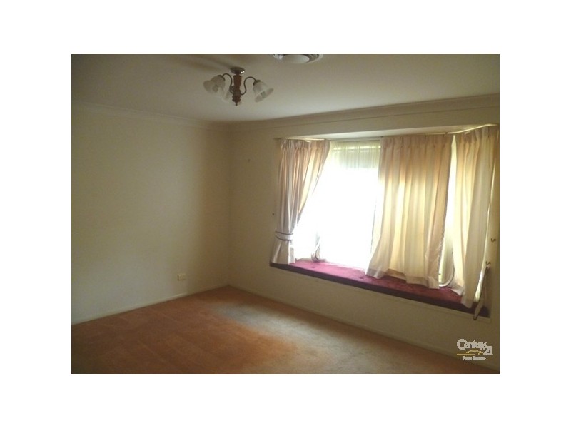 33 Chelwyn Street, Middle Ridge QLD 4350