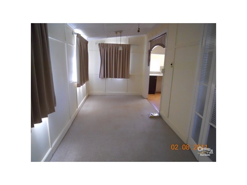 16 Helen Street, Newtown QLD 4350