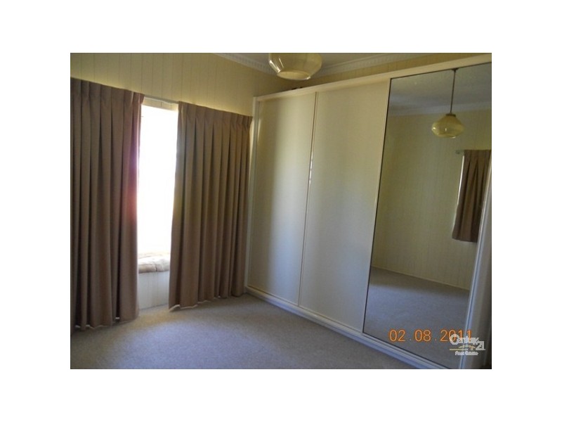 16 Helen Street, Newtown QLD 4350