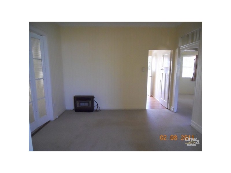 16 Helen Street, Newtown QLD 4350