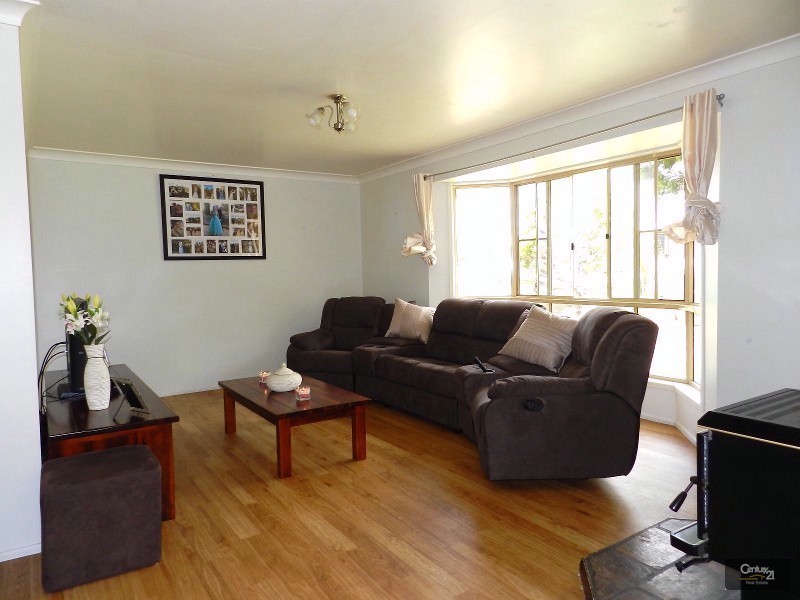 25 Newman Road, Wyreema QLD 4352