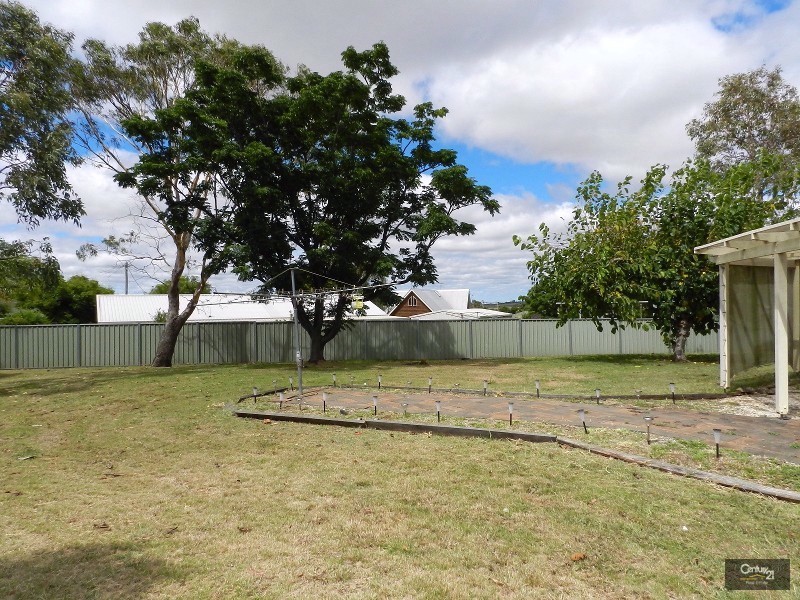 25 Newman Road, Wyreema QLD 4352