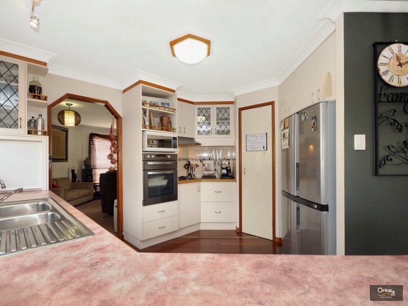 2 Kensington Court, Darling Heights QLD 4350