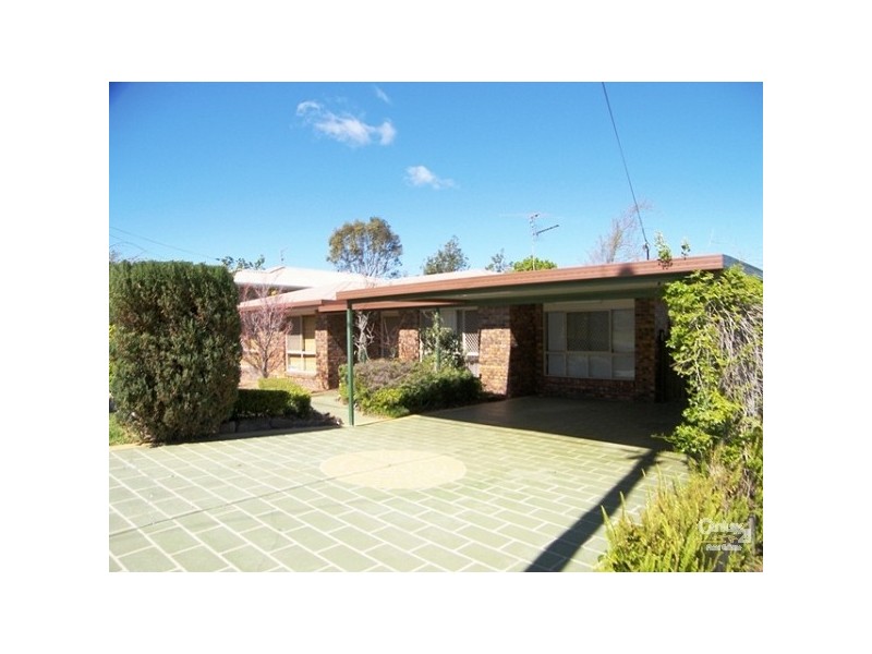 8 Bowden Court, Darling Heights QLD 4350